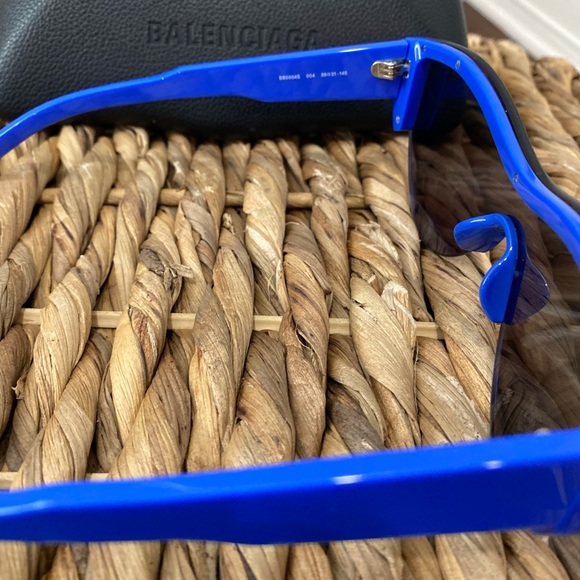 Authentic Balenciaga Blue Light Frame /Blue Mirrored Lens in Excellent Condition - Picture 5 of 13